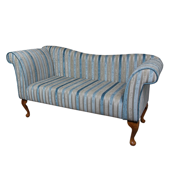 http://www.beaumont-furniture.co.uk/images/JC23-2SEATERCHAISESOFA---.jpg