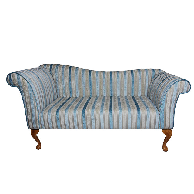 http://www.beaumont-furniture.co.uk/images/JC23-2SEATERCHAISESOFA.jpg